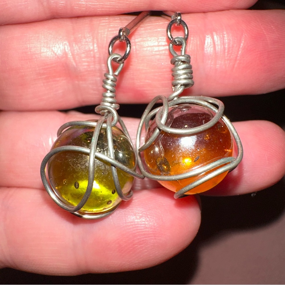 Silver toned dangling earrings with wire wrapped marbles. LAST CHANCE - Picture 4 of 5